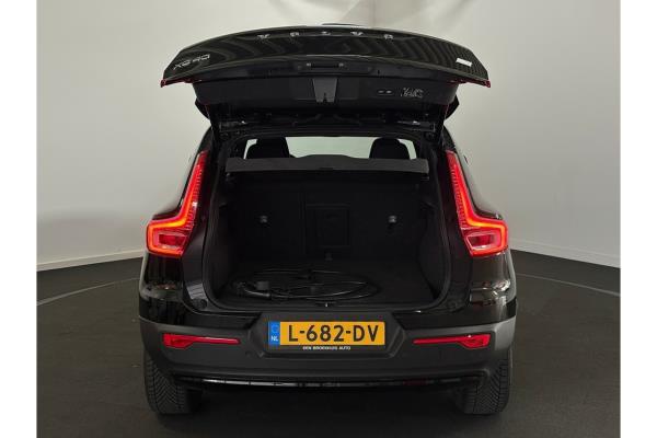 Volvo XC40 Recharge P8 R-Design AWD 408pk 2021 (Origineel-NL), L-682-DV