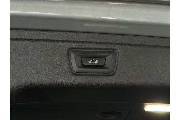 BMW 320e Touring M-Sport 272pk 2023 (Origineel-NL) 3-Serie, S-176-KP