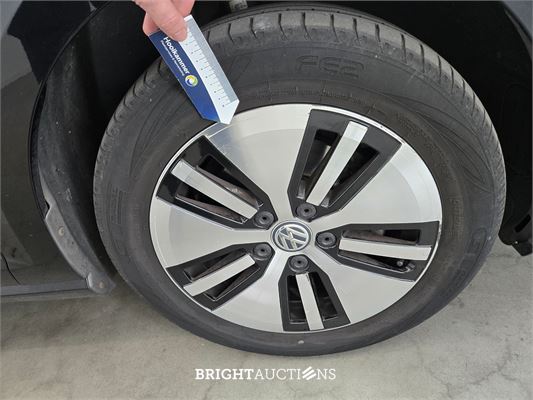 Volkswagen Golf e- e 136pk 2018 (Origineel-NL), TX-203-J