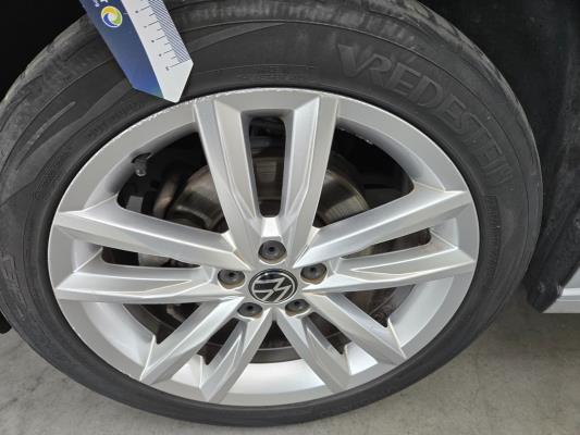 Volkswagen Polo Highline Business R 1.0 TSI 110pk 2021, T-090-FZ