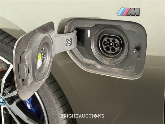 BMW 330e Touring 292pk 2023 (Origineel-NL) 3-Serie, T-265-ND