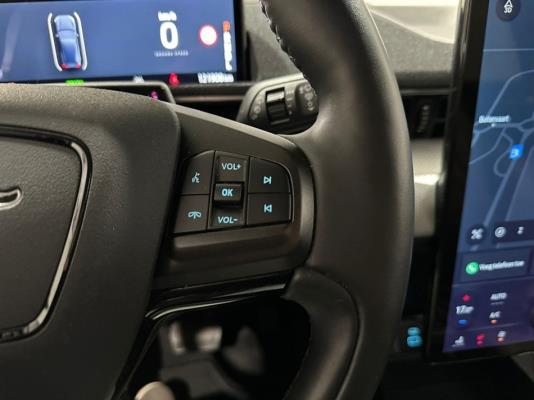 Ford Mustang Mach-E RWD 75 kWh 269pk 2021 (Origineel-NL), N-782-JV