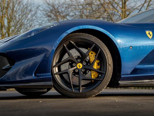 Ferrari 812 Superfast 6.5 V12 HELE -CARBON- 796pk 2020