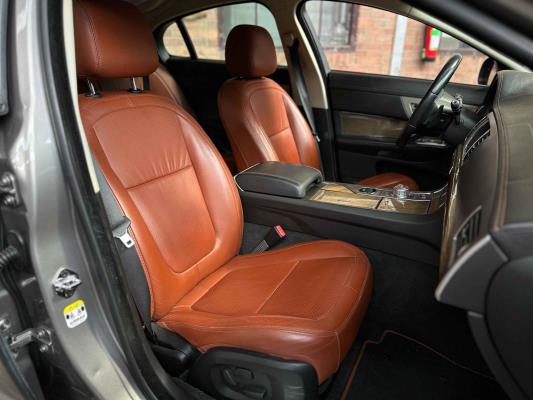 Jaguar XF 4.2 SV8 Supercharged 416pk 2008 (Origineel-NL), 31-ZL-GR Youngtimer