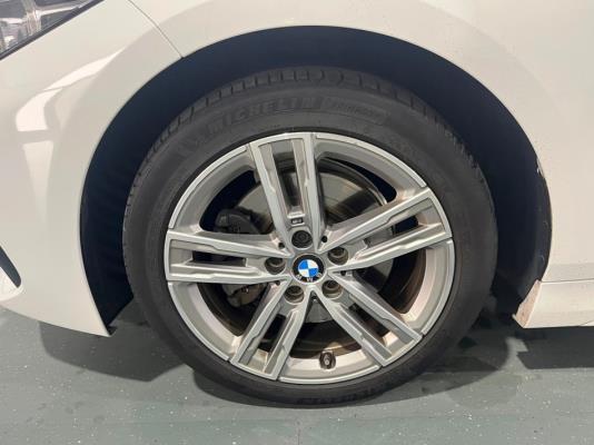 BMW 118i 1-serie Business Edition Plus M-pakket 136pk 2021 (Origineel-NL) 1-Serie, L-737-DN