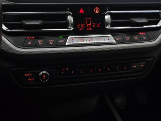 BMWBusiness 116i Business Edition 109pk 2022 (Origineel-NL) 1-serie, R-466-JR