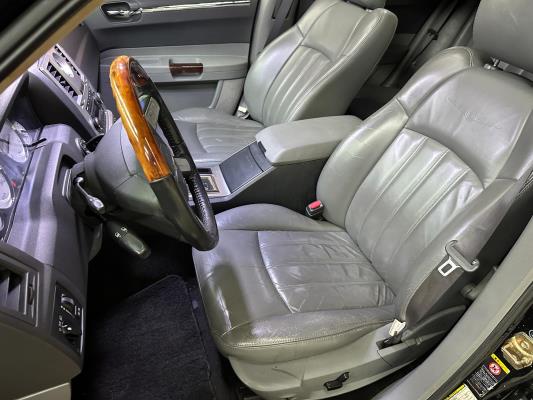 Chrysler 300C HEMI 5.7 V8 340PK 2005 