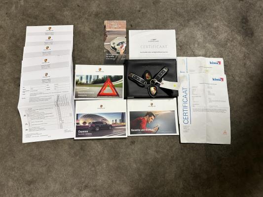 Porsche Cayenne 3.0 E-Hybrid Platinum Edition 462pk 2022, X-844-ZG