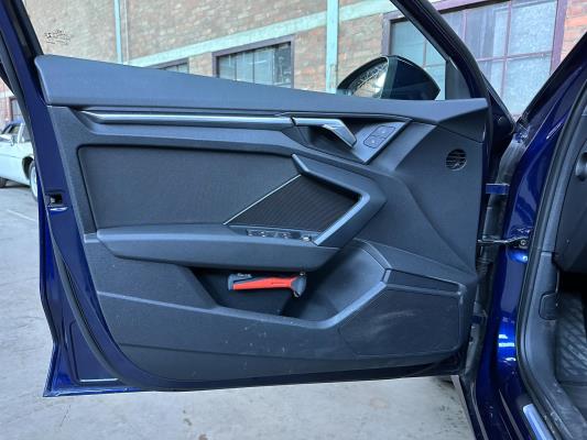 Audi A3 Sportback 35 TFSI Business edition 150pk 2020 (Origineel-NL+1e eignaar), J-594-JG