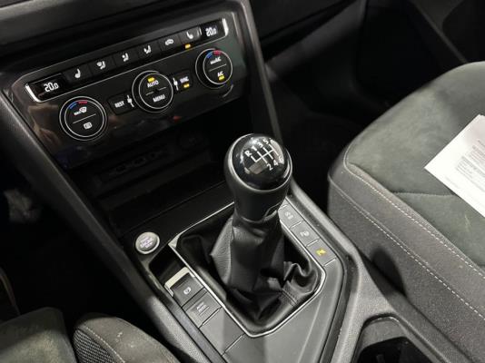 Volkswagen Tiguan Comfortline Business 1.5 TSI 131pk 2020 (Origineel-NL), H-488-PB