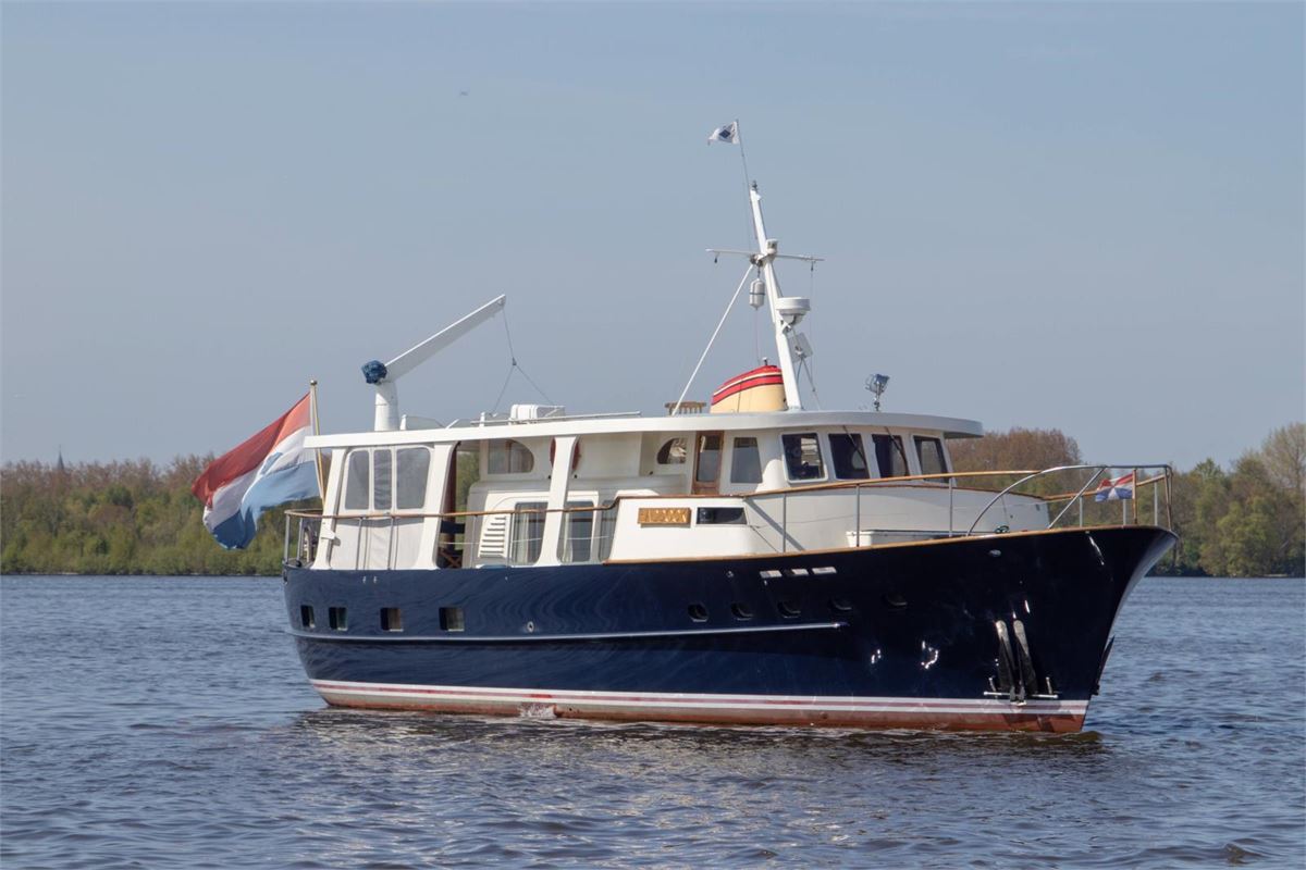 Feadship Canoe Stern Haddock