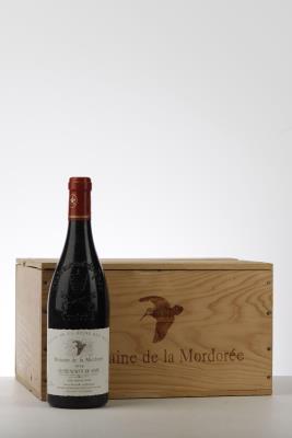 CHATEAUNEUF DU PAPE DOMAINE DE LA MORDOREE CUVEE DE LA REINE DES BOIS 1998 - Domaine de la Mordoree - 6 Bottles - Owc 6