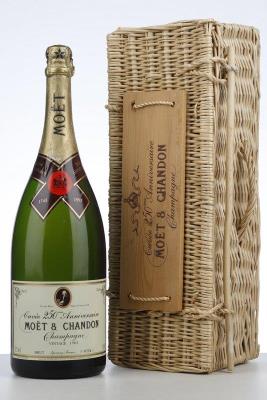 MOET ET CHANDON CUVEE 250 ANNIVERSAIRE VINTAGE 1983 - Moet et Chandon - 1 Magnum - Owc 1
