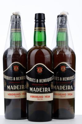 MADEIRA HENRIQUES VERDELHO MEDIUM DRY 1934 - Henriques & Henriques - 3 Bottles