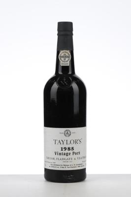 TAYLORS VINTAGE PORT 1985 - Taylors - Bottled in 1987 - 1 Bottle