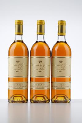 YQUEM 1982 - 3 Bottles