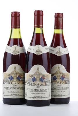 HOSPICES DE NUITS NUITS ST GEORGES CUVEE LES TERRES BLANCHES 1986 - Moillard Grivot - 3 Bottles