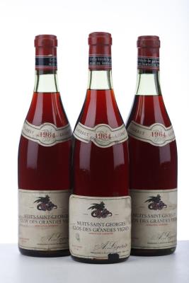 NUITS ST GEORGES CLOS DES GRANDES VIGNES 1964 - A Ligeret - 3 Bottles