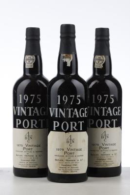 BUTLER NEPHEW VINTAGE PORT 1975 - Butler Nephew - 3 Bottles