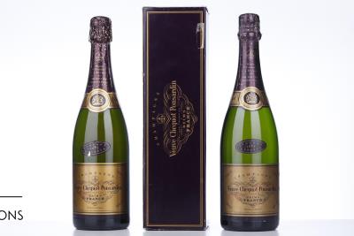 VEUVE CLICQUOT  VINTAGE RESERVE BRUT 1985 - Veuve Clicquot - 2 Bottles - 1*Oc 1