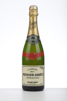 PERRIER JOUET GRAND BRUT NV - Pierrier Jouet - 1 Bottle