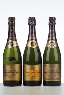 VEUVE CLICQUOT PONSARDIN VINTAGE RESERVE TRILOGIE 1988/1989/1990 NV - Veuve Clicquot Ponsardin - 3 Bottles - Owc 3