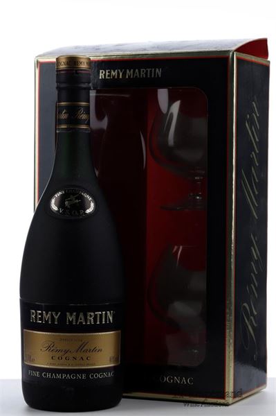 REMY MARTIN FINE CHAMPAGNE COGNAC VSOP NV - Remy Martin - 1 Bottle - Giftbox