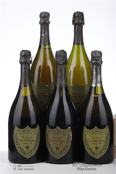DOM PERIGNON 1982 - Moet et Chandon - 5 Bottles