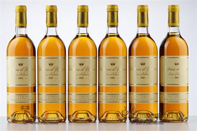YQUEM 1983 - 11 Bottles - Owc 12