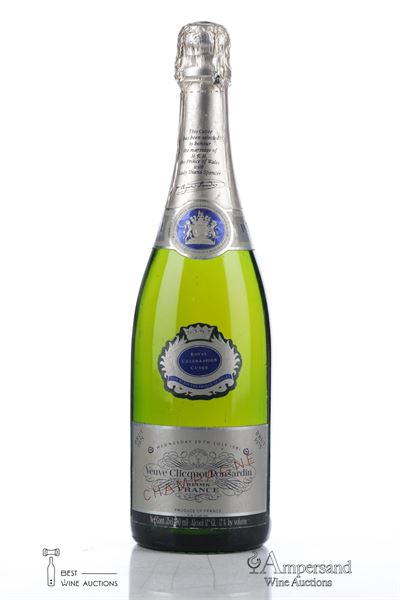 VEUVE CLICQUOT PONSARDIN CUVEE ROYAL CELEBRATION 1975 - Veuve Clicquot - 1 Bottle