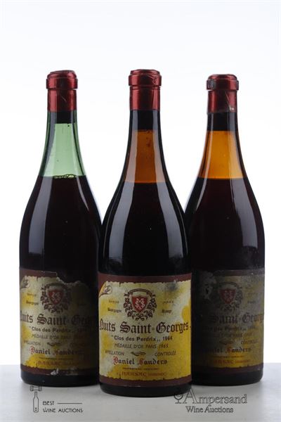 NUITS ST GEORGES CLOS DES PERDRIX 1964 - Daniel Sanders - 3 Bottles