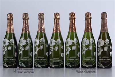 PERRIER JOUET BELLE EPOQUE 1975 - Perrier Jouet - 7 Bottles