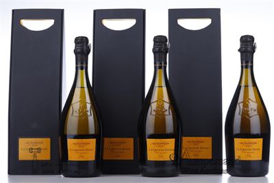 VEUVE CLICQUOT LA GRANDE DAME 1996 - Veuve Clicquot - 3 Bottles - Oc 1
