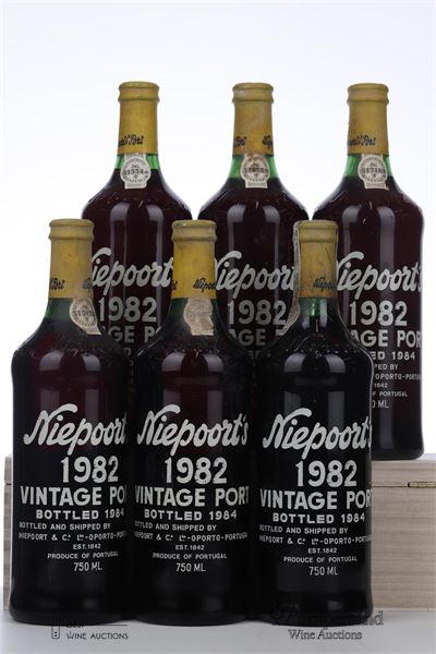 NIEPOORT VINTAGE PORT 1982 - Niepoort - 6 Bottles