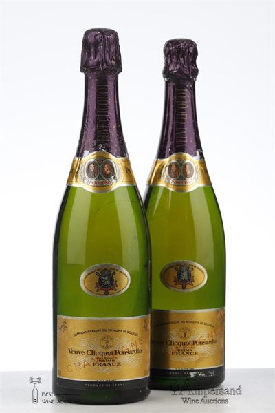 VEUVE CLICQUOT VINTAGE BRUT 1973 - Veuve Cliquot - 2 Bottles