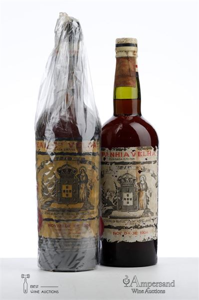 REAL COMPANHIA VELHA PORT NOVIDADE 1904 - Real companhia Velha - 2 Bottles