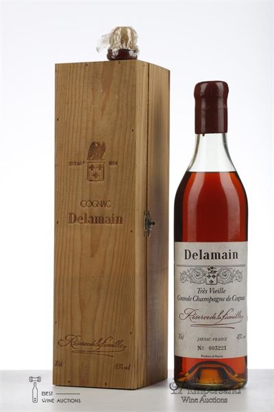 DELAMAIN TRES VIEILLE GRANDE CHAMPAGNE DE COGNAC RESERVE DE LA FAMILLE NV - Delamain - 43,0% - 1 x 0,70Ltr - Owc 1