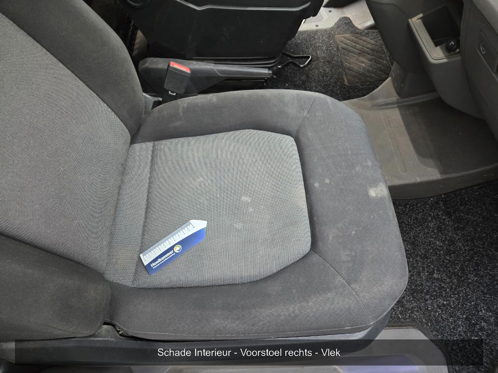 Volkswagen Crafter 35 2.0 TDI L3H3 Comfortline | 2022 | 49.279 km | Automaat | VJX98X | NAP: Logisch