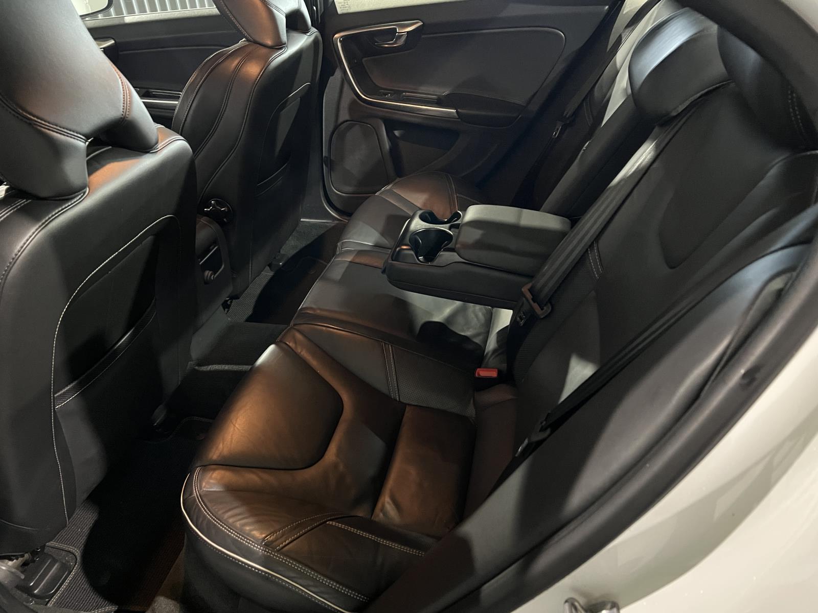Volvo | S60 | 1.6 D2 R-Design | 2014 | 216.844 km | 8TKD90 | Logisch