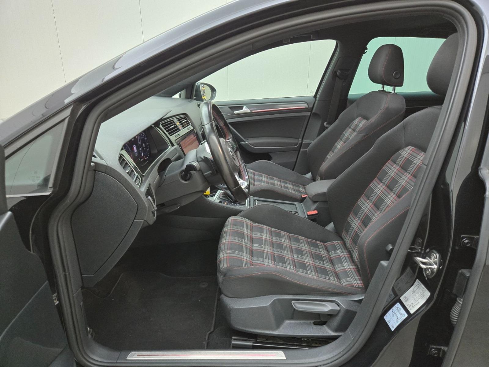 Volkswagen Golf 2.0 TSI GTI Performance | 2017 | 177,871 km | Automatic | K602NZ | NAP: No rating