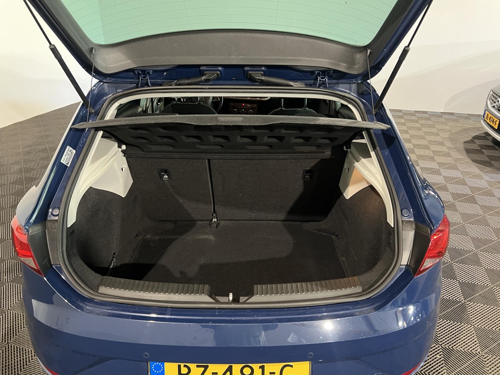 Seat | Leon | 1.6 TDI Style Business Intense | 2018 | 207,610 km | RZ491G | Logical