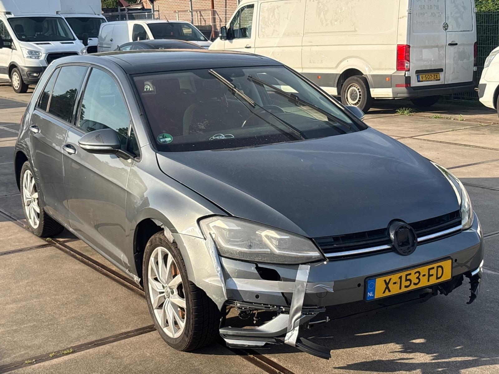 Volkswagen Golf 1.4 TSI Highline Business R | 2017 | 18.750 km | Automaat | X153FD | NAP: Geen oordeel