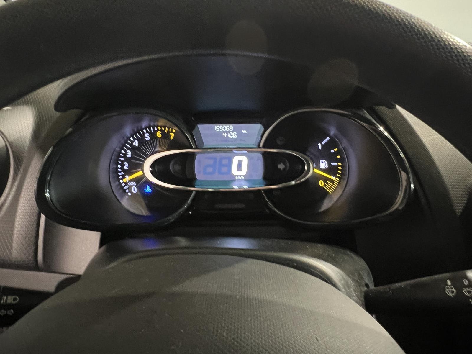 Renault | Clio Estate | 0.9 TCe Authentique | 2014 | 159.067 km | 5TPT20 | Logisch