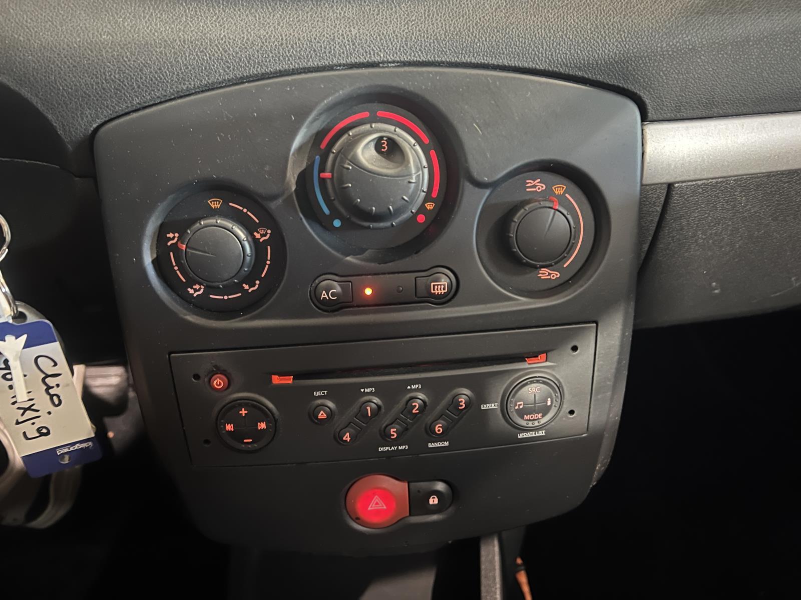 Renault | Clio | 1.2-16V Collection | 2009 | 176.659 km | 96HXJ9 | Logisch