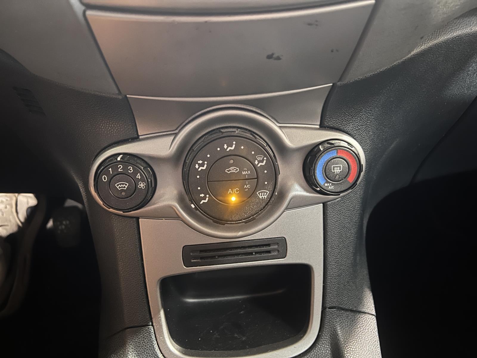 Ford | Fiesta | 1.25 Titanium | 2011 | 159,224 km | J107RL | No rating