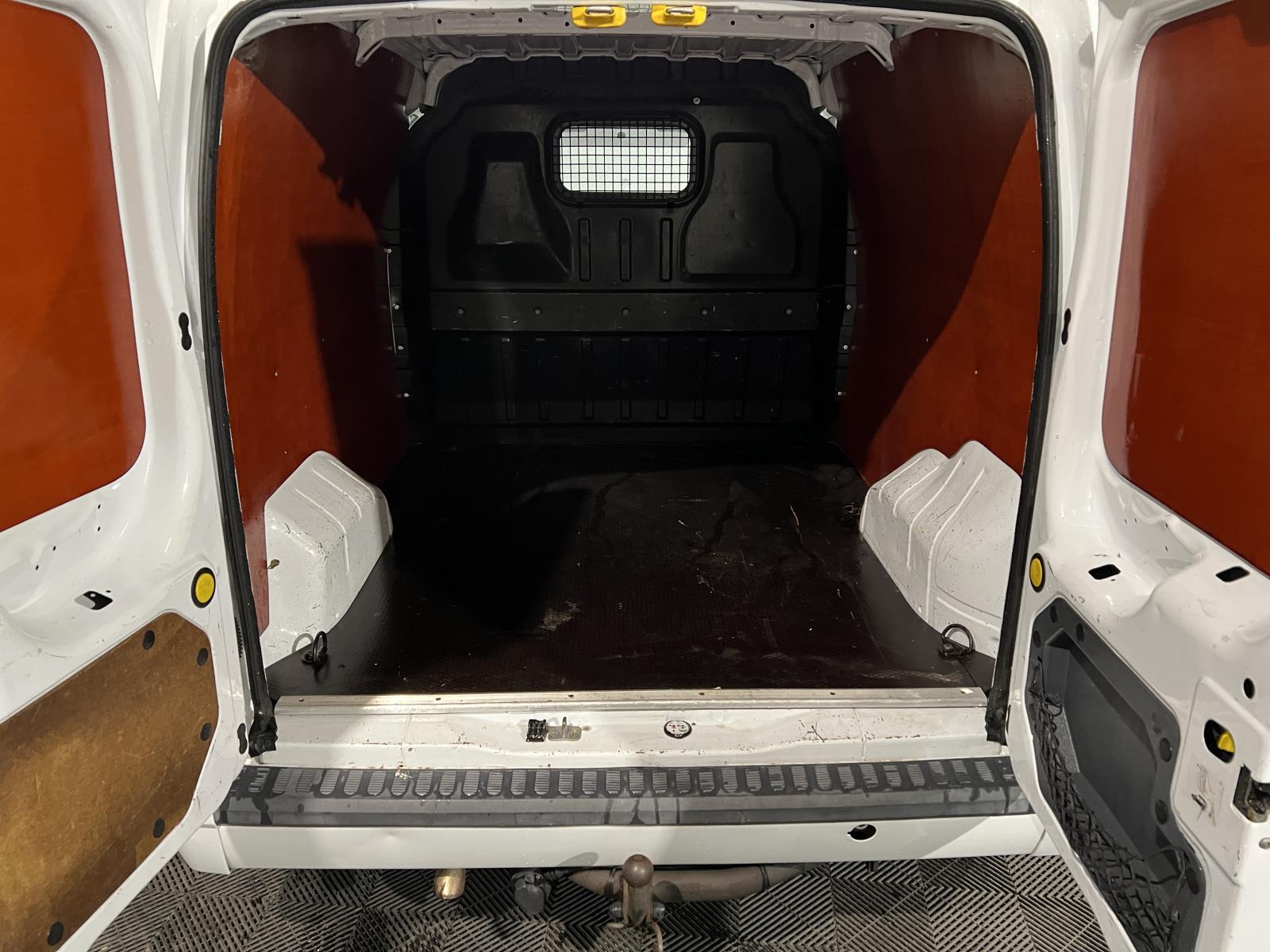 Ford | Transit Connect | T200S 1.8 TDCi Trend | 2011 | 216.310 km | 3VKZ89 | Logisch