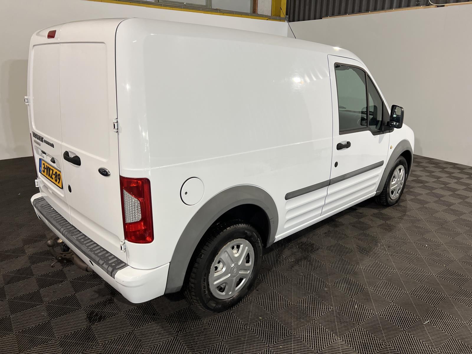 Ford | Transit Connect | T200S 1.8 TDCi Trend | 2011 | 216.310 km | 3VKZ89 | Logisch
