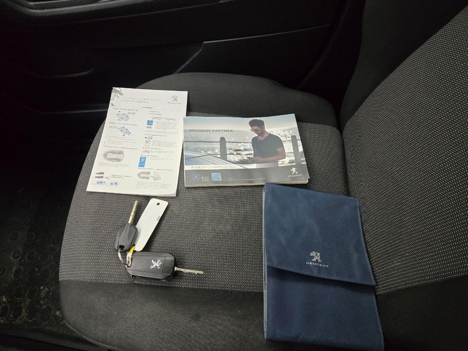 Peugeot Partner 1.5 BlueHDI Premium Long | 2021 | 133,065 km | VLZ76R | NAP: Logical