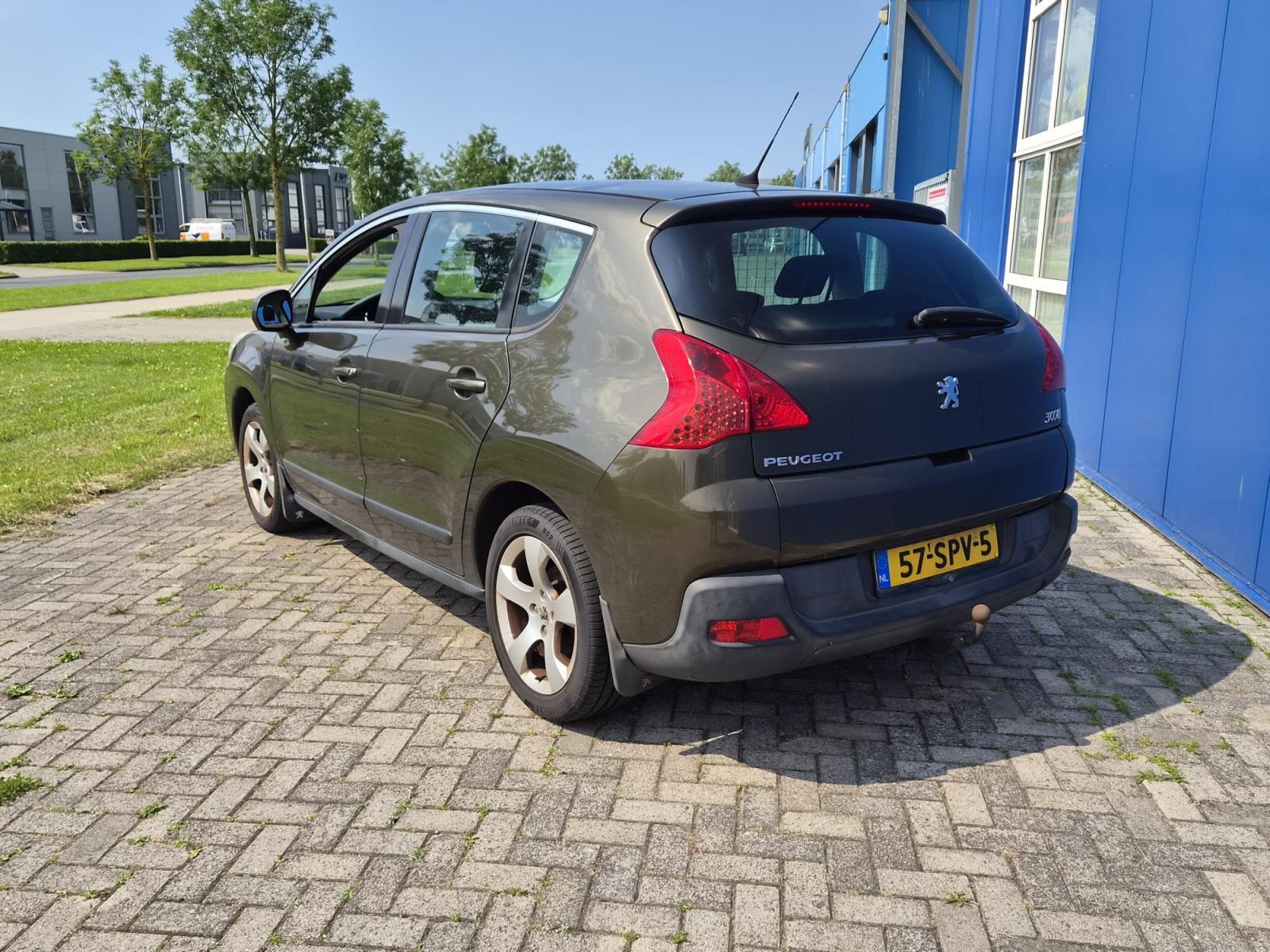 Peugeot | 3008 | 1.6 THP Blue Lease Executive | 2009 | 180,668 km | 57SPV5 | No rating