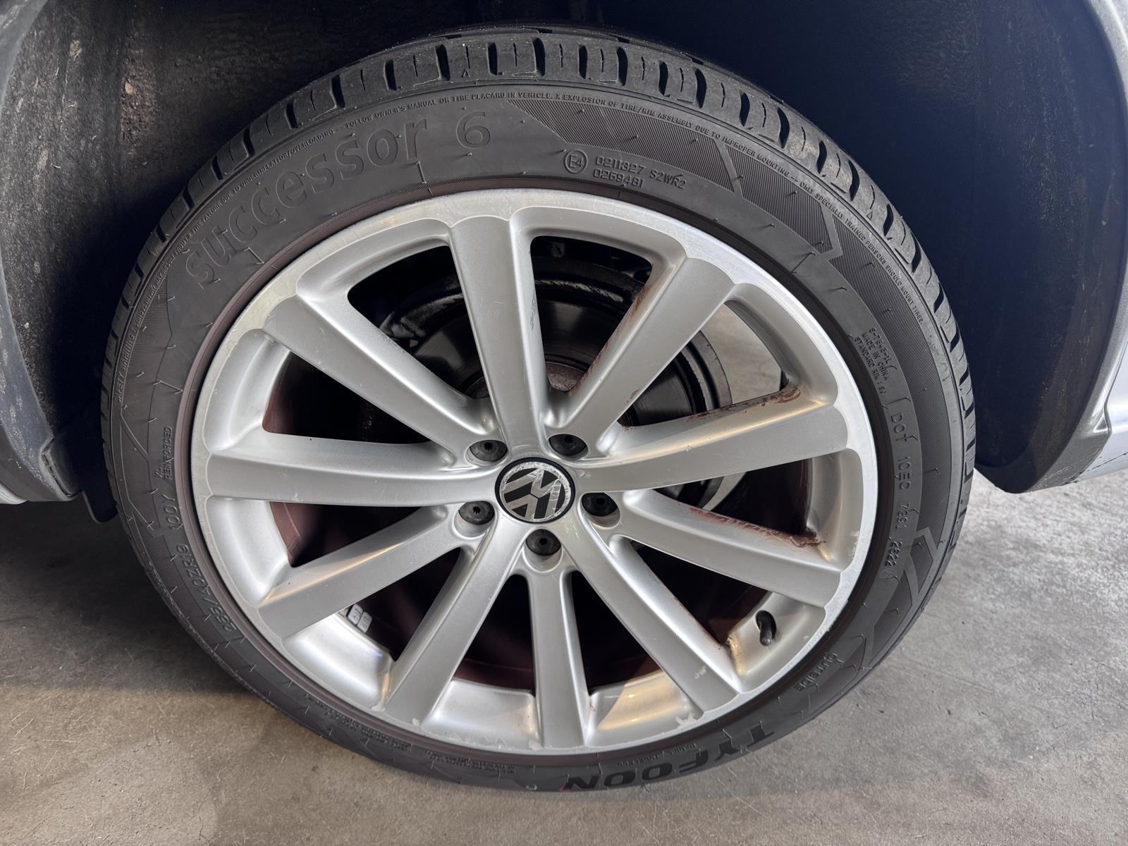 Volkswagen | Tiguan | 2.0 TSI Sport&Style 4Motion | 2010 | 238.688 km | NP654R | Geen oordeel